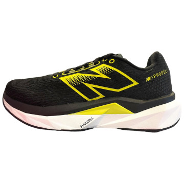 New Balance FuelCell Propel v5